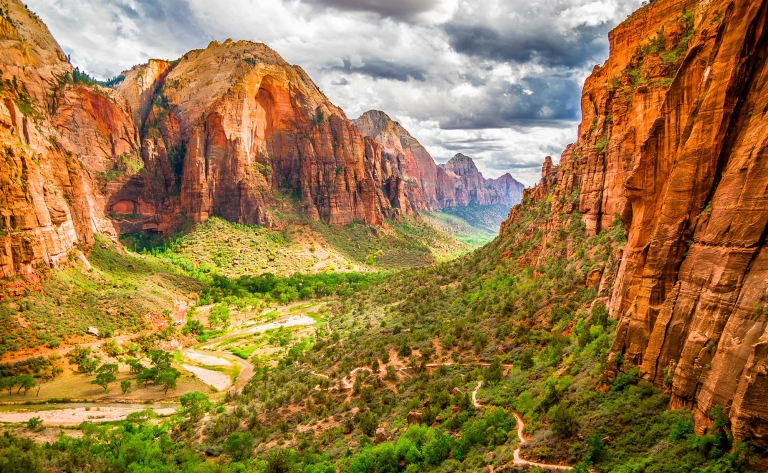 Les Joyaux du Nevada et de l’Utah : la Vallée du feu et le Parc National de Zion